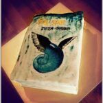 Himu Shomogro Book Cake