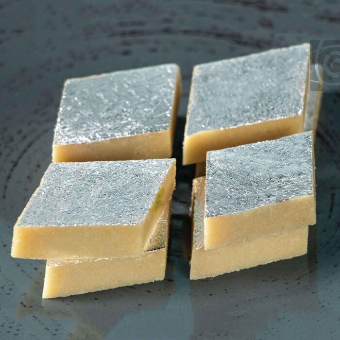 Kaju Barfi 1KG - Image 1